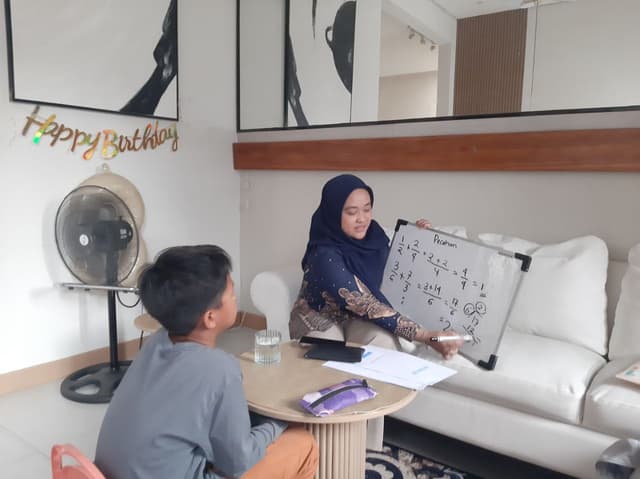 Kegiatan belajar Putri Rahayu