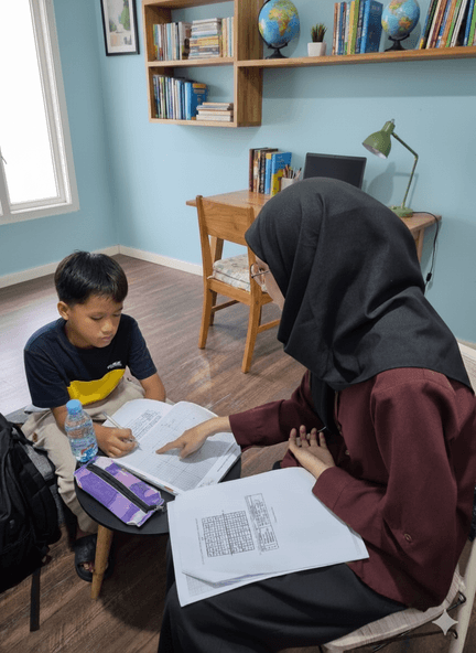 Kegiatan belajar Sara Azzahra